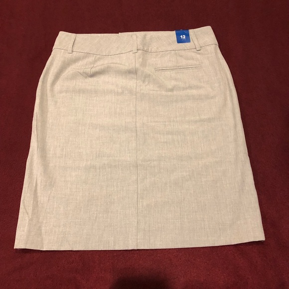 Light grey pencil skirt with front slit (size 12) - Picture 4 of 4